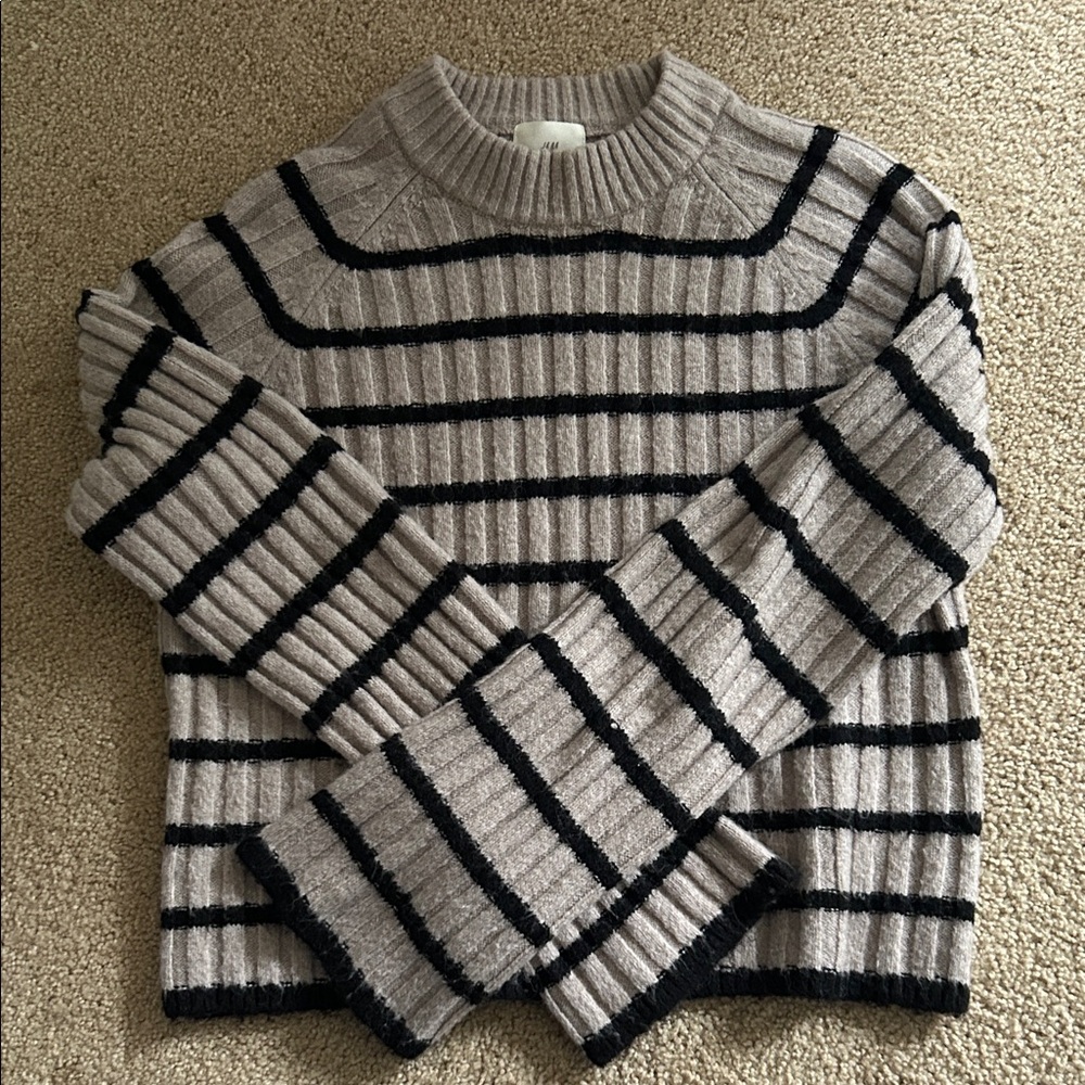 H&M Black and Gray Striped Ribbed Sweater